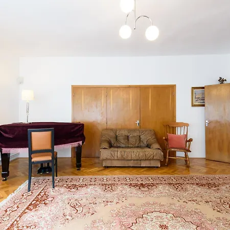 Apartamento Casa Cu Cires Braşov